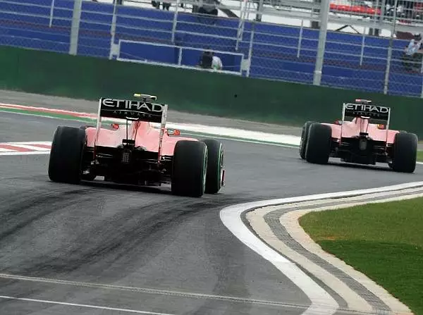 Felipe Massa, Fernando Alonso Foto zur News: Domenicali: Titelkampf für Ferrari ist "ein Wunder"
