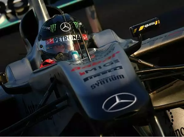Foto zur News: Mercedes: Schumacher fühlt sich mit Pirelli wohl