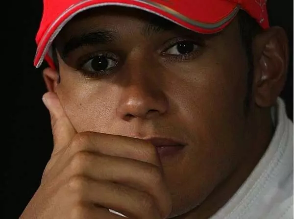 Foto zur News: Saison 2010: Hamilton aus dem Gleichgewicht