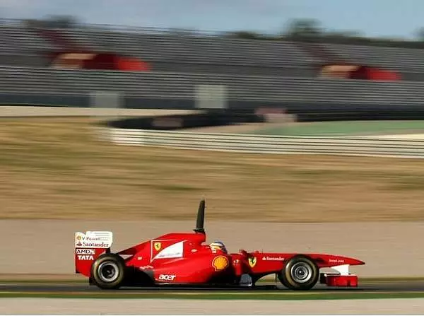 Fernando Alonso Foto zur News: Ferrari: GuterTestauftakt mit dem F150