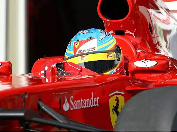 Foto zur News: Alonso: "Bin nicht hier, um Freundschaften zu schließen"