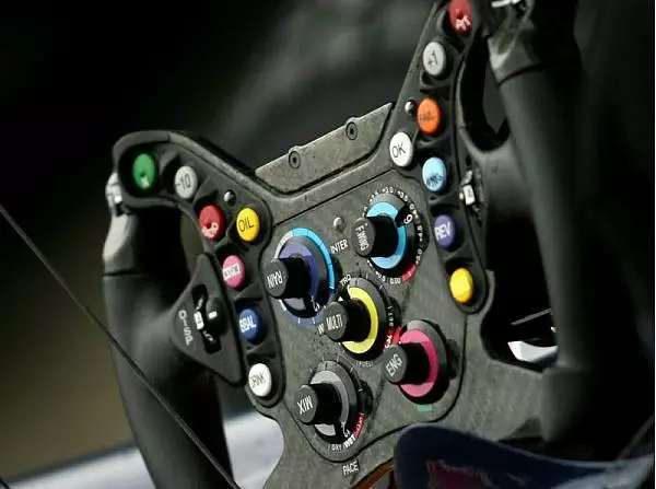 Foto zur News: "Kein Fan": Vettel kritisiert KERS und Co.