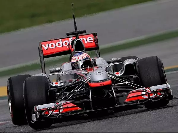 Foto zur News: Button freut sich über McLaren-Fortschritte
