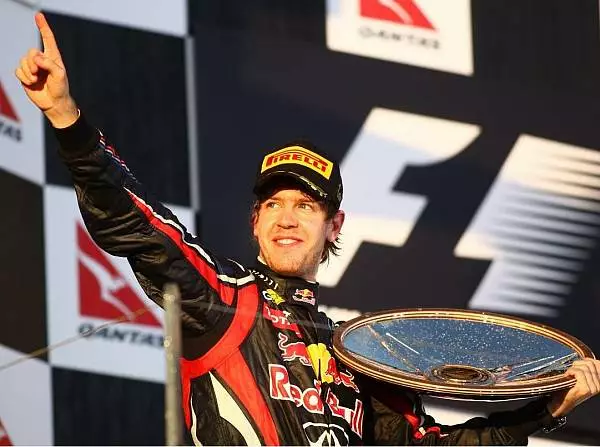 Foto zur News: Unterhaltsamer Auftakt: Vettel siegt in Melbourne!