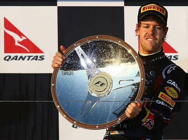 Foto zur News: Red Bull: Vettel fliegt zum Sieg - Webber enttäuscht