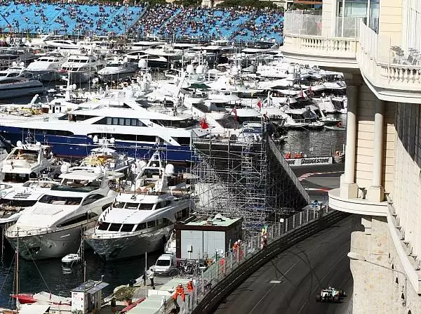 Adrian Sutil Foto zur News: Force India: Zuversicht vor "Stadtkurs-Saison"