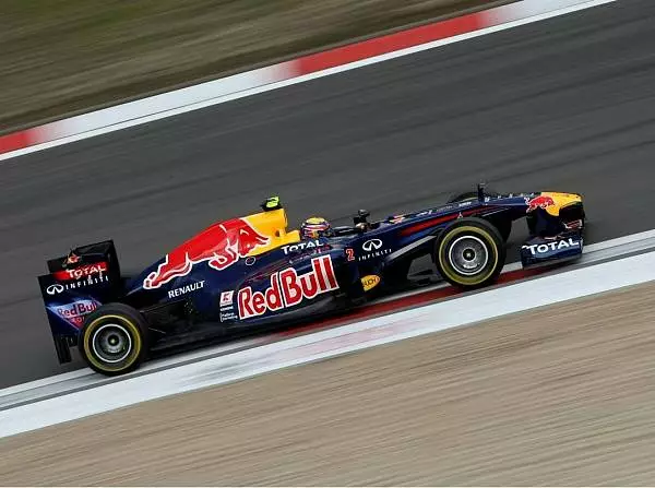 Foto zur News: Freitag am Ring: Duell zwischen Red Bull und Ferrari