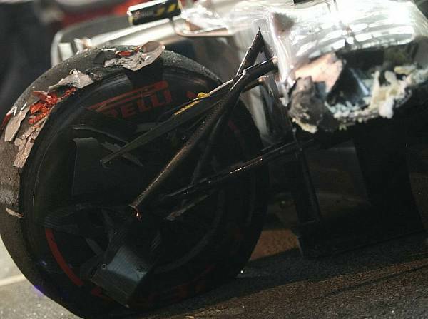 Foto zur News: Mercedes: Schumacher-Crash kostet doppelt