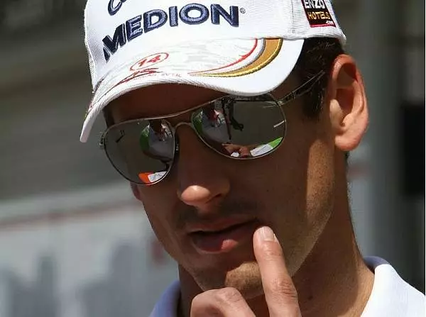 Adrian Sutil Foto zur News: Suzuka: Sutil hat Renault im Blick