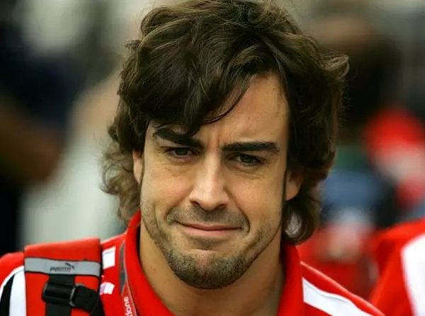 Foto zur News: Alonso: "Fühle mich in England nicht wohl"