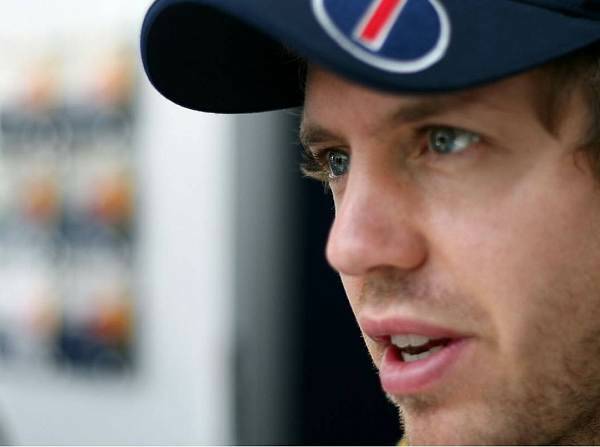 Foto zur News: Vettel: "Es darf einem nicht zu Kopf steigen"