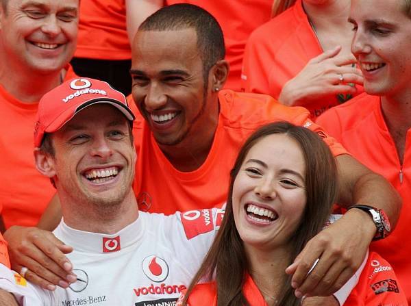 Foto zur News: Hamilton: "Button hat starkes Team um sich aufgebaut"