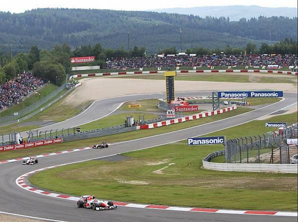 Foto zur News: Ecclestone über Nürburgring: "Führen Gespräche"