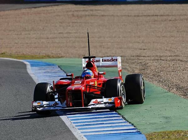 Foto zur News: Alonso und die Testfahrten: Gute Zeiten, schlechte Zeiten