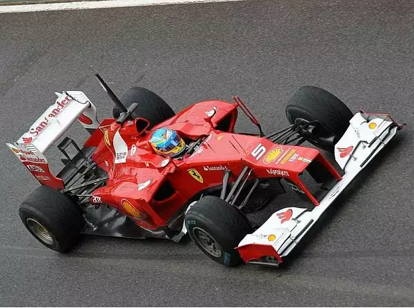 Fernando Alonso Foto zur News: Mugello: Wenig Erkenntnisse nach vier Stunden