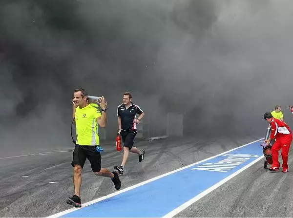 Foto zur News: Feuer bei Williams: Neun Mechaniker im Medical-Center