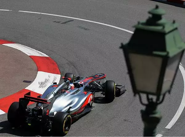 Jenson Button Foto zur News: McLaren: "Glückliche" Bestzeit für Button