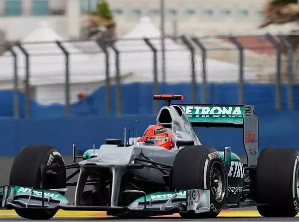 Michael Schumacher Foto zur News: Mercedes liegt der Valencia-Street-Circuit