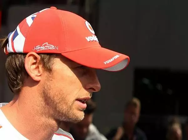 Jenson Button Foto zur News: Button: Wohnwagen, Barbecue und ein Auto, das spinnt