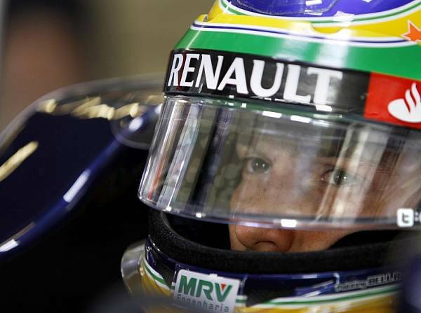 Foto zur News: Senna freut sich über Bandini-Trophäe