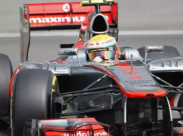 Foto zur News: Hamilton vor Button: McLaren bestimmt Ungarn-Auftakt