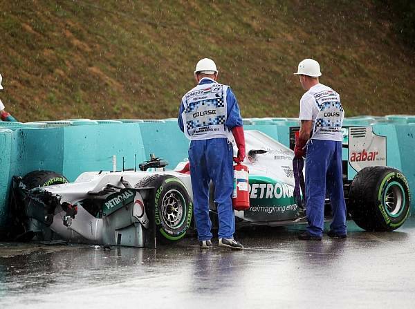 Foto zur News: Schumachers Training endet erneut mit einem Unfall