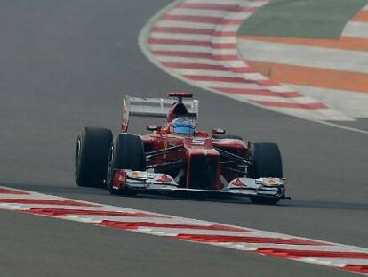 Foto zur News: Domenicali: "Wollten Vettels Titel nicht infrage stellen"