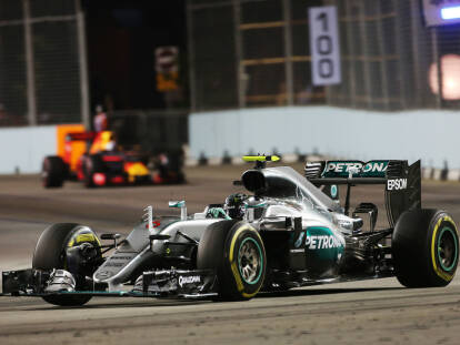 Foto zur News: Mercedes siegt hauchzart: "Haben uns in die Hosen gemacht"