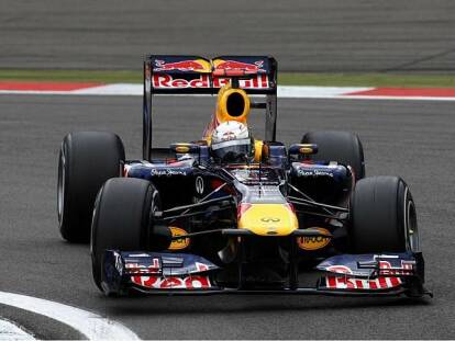 Foto zur News: Vettel geschlagen: Webber bleibt der "Nürburg-King"
