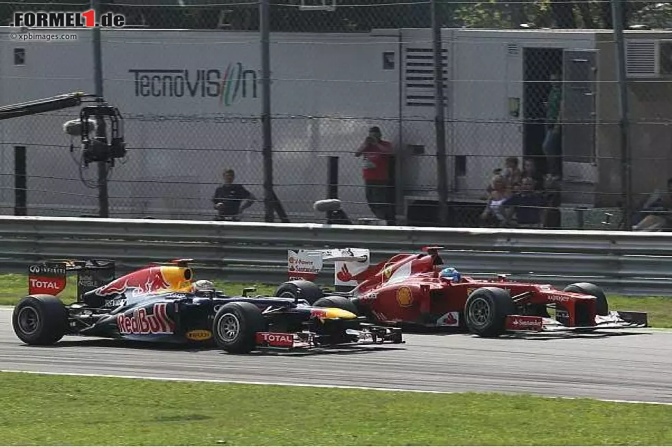 Foto zur News: Sebastian Vettel, Fernando Alonso