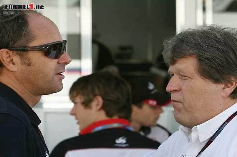 Norbert Haug (Mercedes-Motorsportchef), Gerhard Berger Foto zur News: Norbert Haug (Mercedes-Motorsportchef), Gerhard Berger