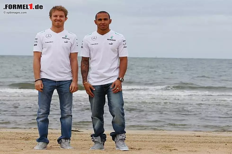 Foto zur News: Nico Rosberg, Lewis Hamilton