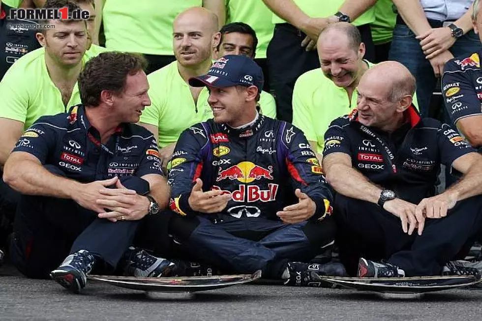Sebastian Vettel, Christian Horner, Adrian Newey Foto zur News: Sebastian Vettel, Christian Horner, Adrian Newey