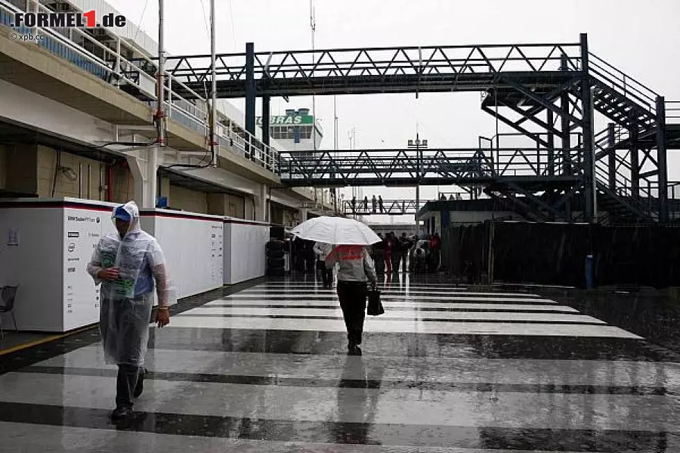 Foto zur News: Paddock in Interlagos