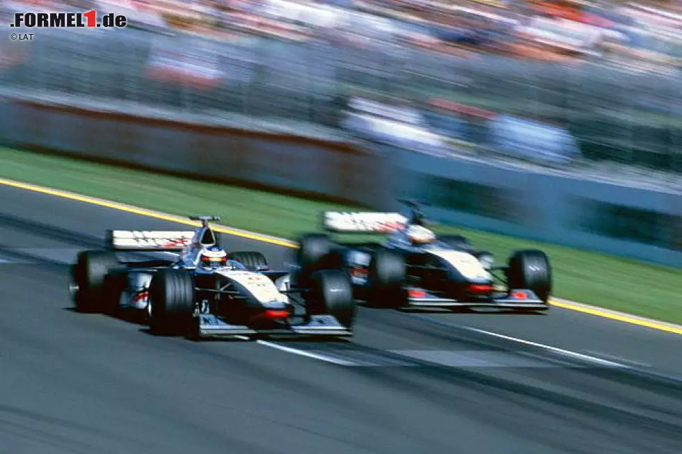 Foto zur News: Mika Häkkinen, David Coulthard, Melbourne 1998