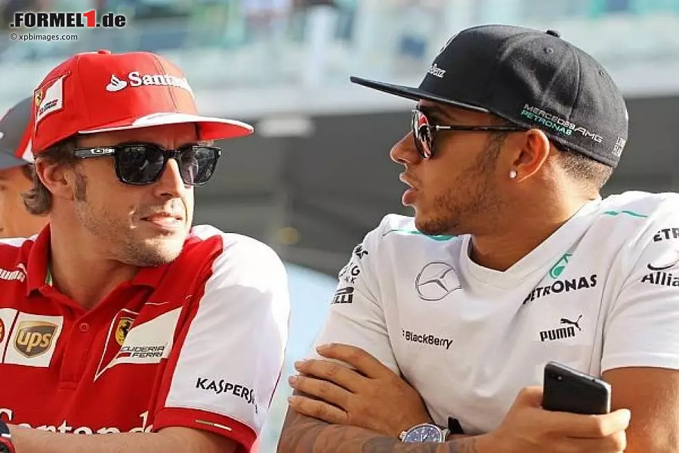 Foto zur News: Fernando Alonso, Lewis Hamilton