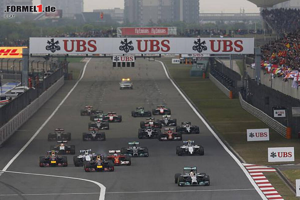 Foto zur News: Start beim Grand Prix von China 2014