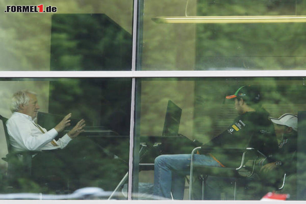 Foto zur News: Sergio Perez, Felipe Massa, Charlie Whiting