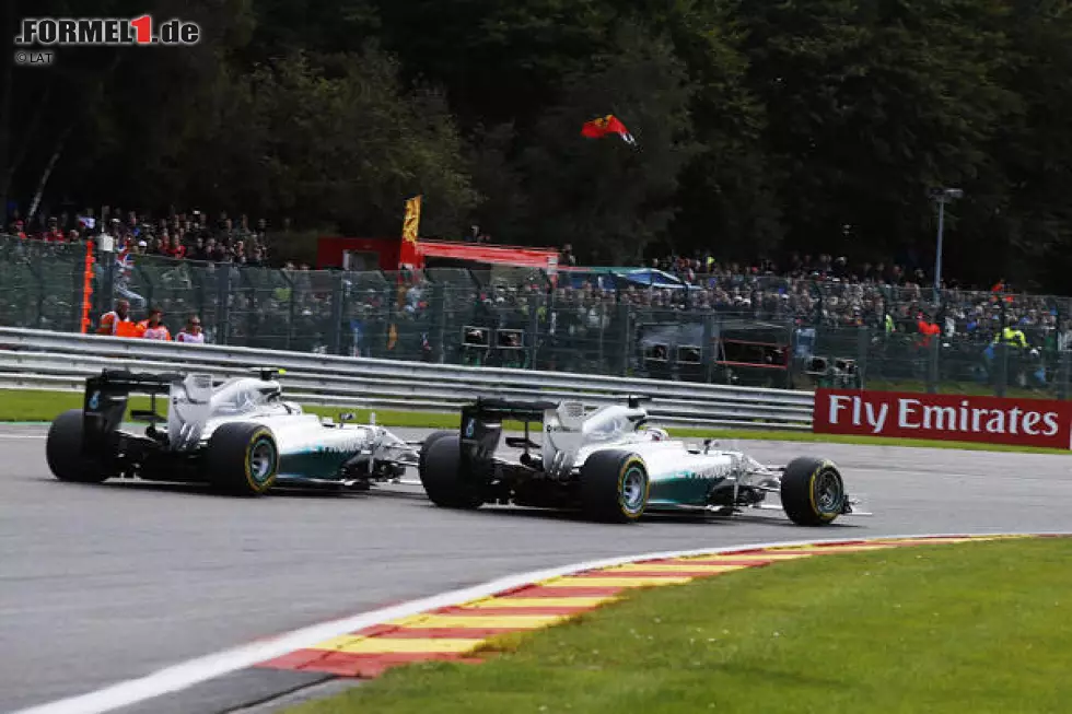 Foto zur News: Lewis Hamilton, Nico Rosberg