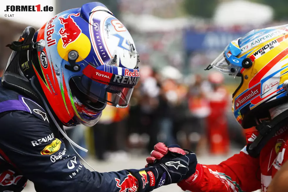 Foto zur News: Daniel Ricciardo, Fernando Alonso