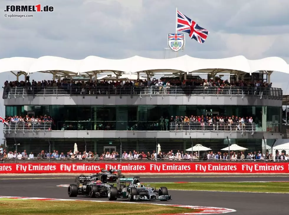 Lewis Hamilton, Jenson Button Foto zur News: Lewis Hamilton, Jenson Button