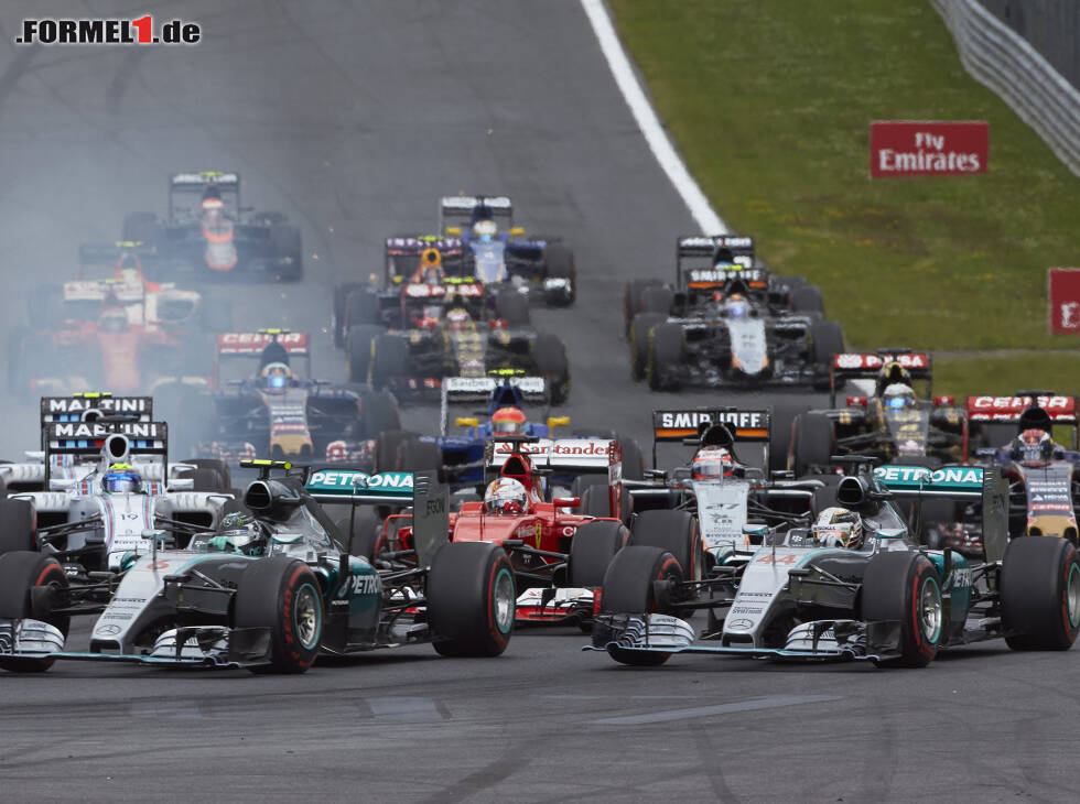 Foto zur News: Start zum Grand Prix von Österreich 2015