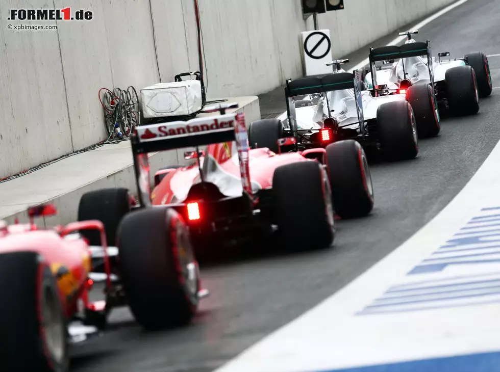 Nico Rosberg, Lewis Hamilton, Sebastian Vettel, Kimi Räikkönen Foto zur News: Nico Rosberg, Lewis Hamilton, Sebastian Vettel, Kimi Räikkönen
