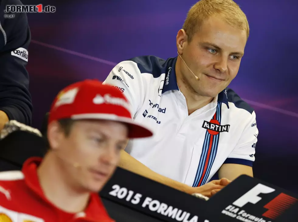 Foto zur News: Valtteri Bottas, Kimi Räikkönen