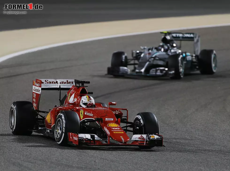 Sebastian Vettel, Nico Rosberg Foto zur News: Sebastian Vettel, Nico Rosberg