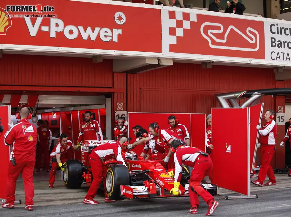 Foto zur News: Formel-1-Testfahrten auf dem Circuit de Barcelona-Catalunya 2015