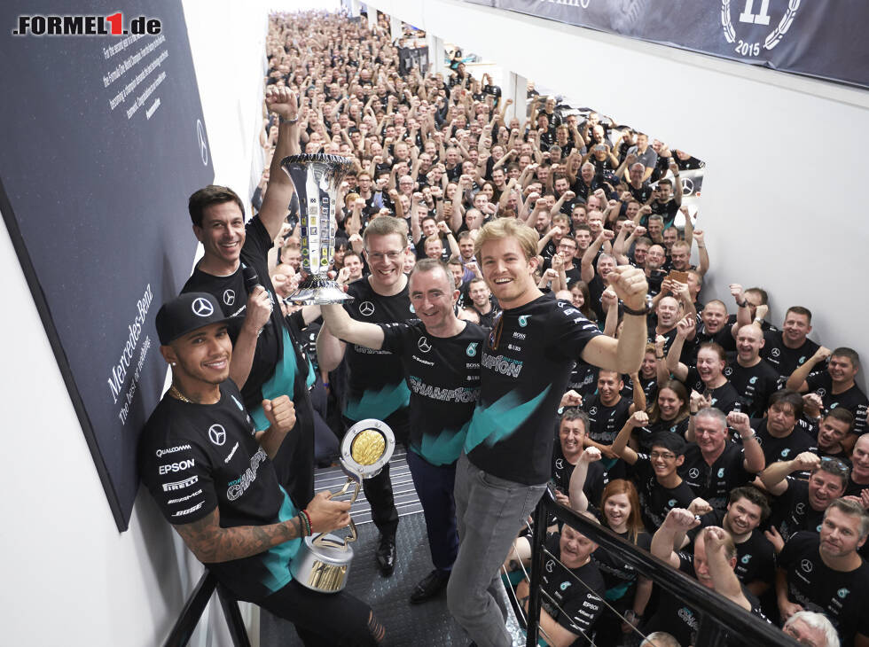Foto zur News: Lewis Hamilton, Nico Rosberg, Toto Wolff
