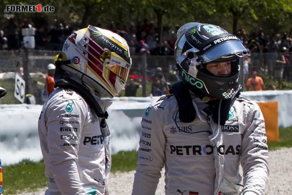 Foto zur News: Nico Rosberg, Lewis Hamilton