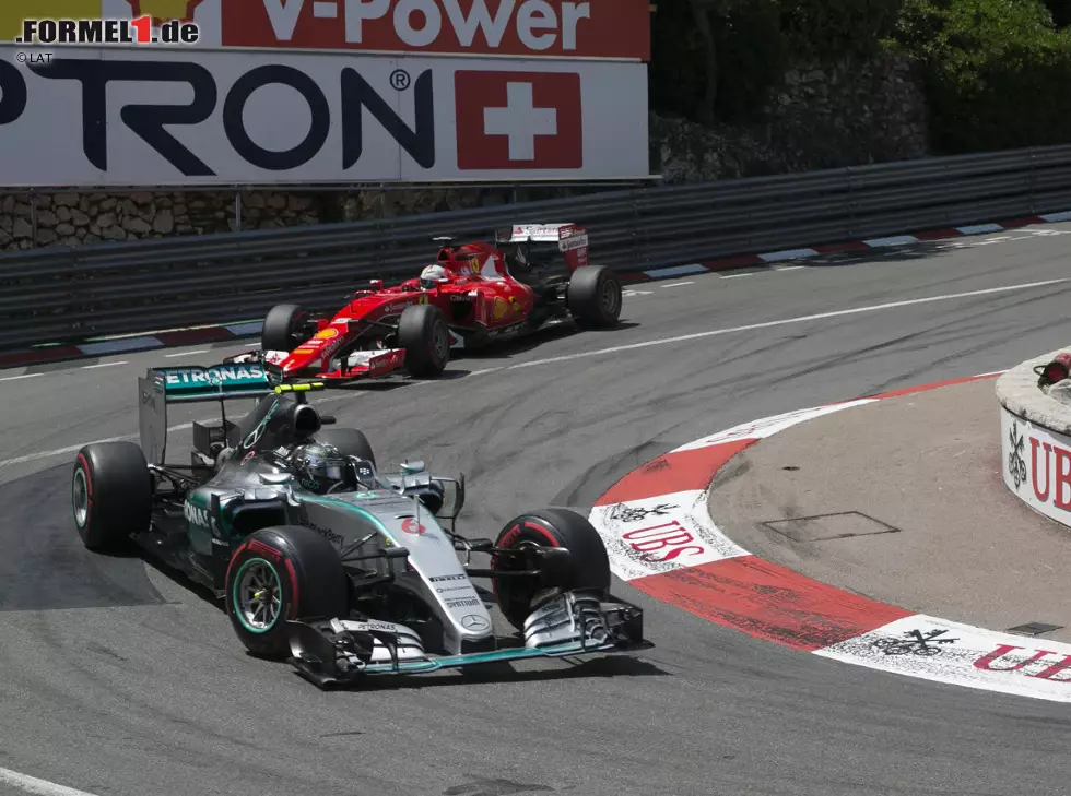 Foto zur News: Nico Rosberg, Sebastian Vettel