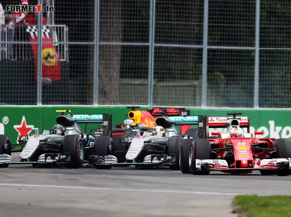 Foto zur News: Sebastian Vettel, Lewis Hamilton, Nico Rosberg